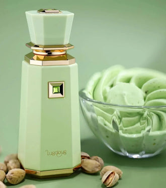 Sticla de parfum French Avenue Luscious 100 ml, design elegant si luxos, cu finisaje atent lucrate, potrivit pentru iubitorii de parfumuri orientale rafinate