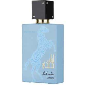 Sticla parfum Lattafa Lail Maleki Moroccan Blue 100 ml, design albastru vibrant.