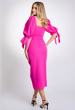 Elegant pink Amanda dress with pleats.