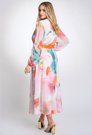 Elegant summer Emelie dress with floral print, puffy sleeves, and a belt