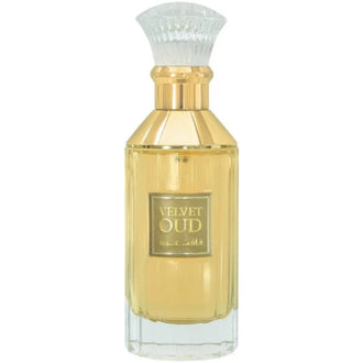 Parfum Lattafa Velvet Oud 100 ml, flacon invelit in catifea neagra.