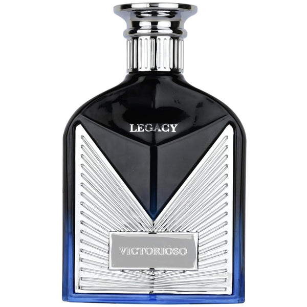 Parfum Alhambra Victorioso Legacy 100 ml, flacon sub forma de trofeu argintiu.