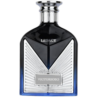 Parfum Alhambra Victorioso Legacy 100 ml, flacon sub forma de trofeu argintiu.