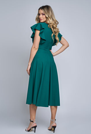 Elegant green Anna clos dress with frills on the sleeves